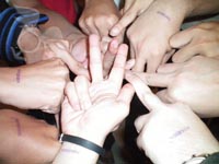 HandsHuddle